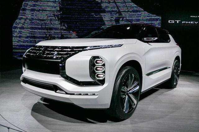 新車名為三菱GT-PHEV，整體的造型比領克01漂亮