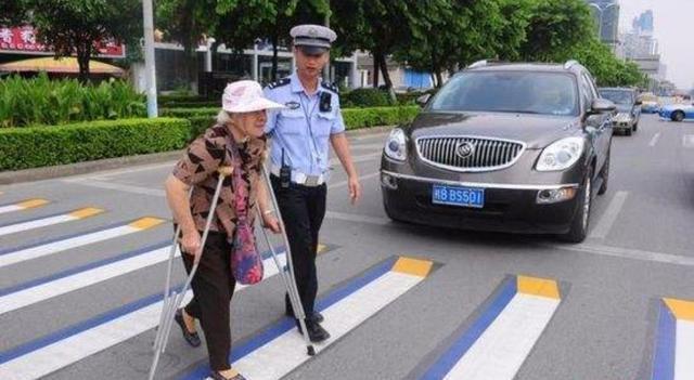 一個人開車技術強不強 看這幾點就知道了