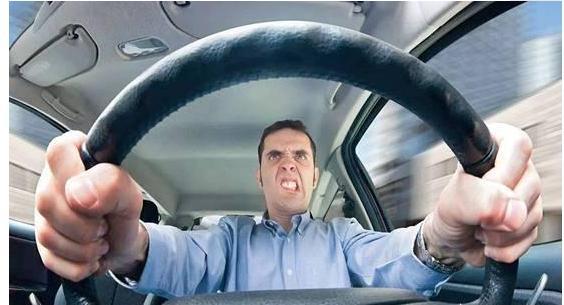 一個人開車技術強不強 看這幾點就知道了