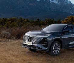 第三代CS75PLUS冠軍版、鋒蘭達(dá)雙擎領(lǐng)先版、星越L長(zhǎng)風(fēng)版大橫評(píng)！誰(shuí)更勝一籌?